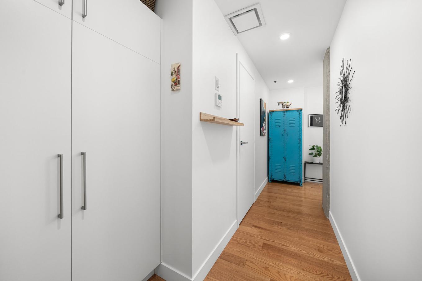 Hall d'entrée/Vestibule - 407-1115 Rue Du Square-Amherst, Montréal (Ville-Marie), QC - Indoor Photo Showing Other Room