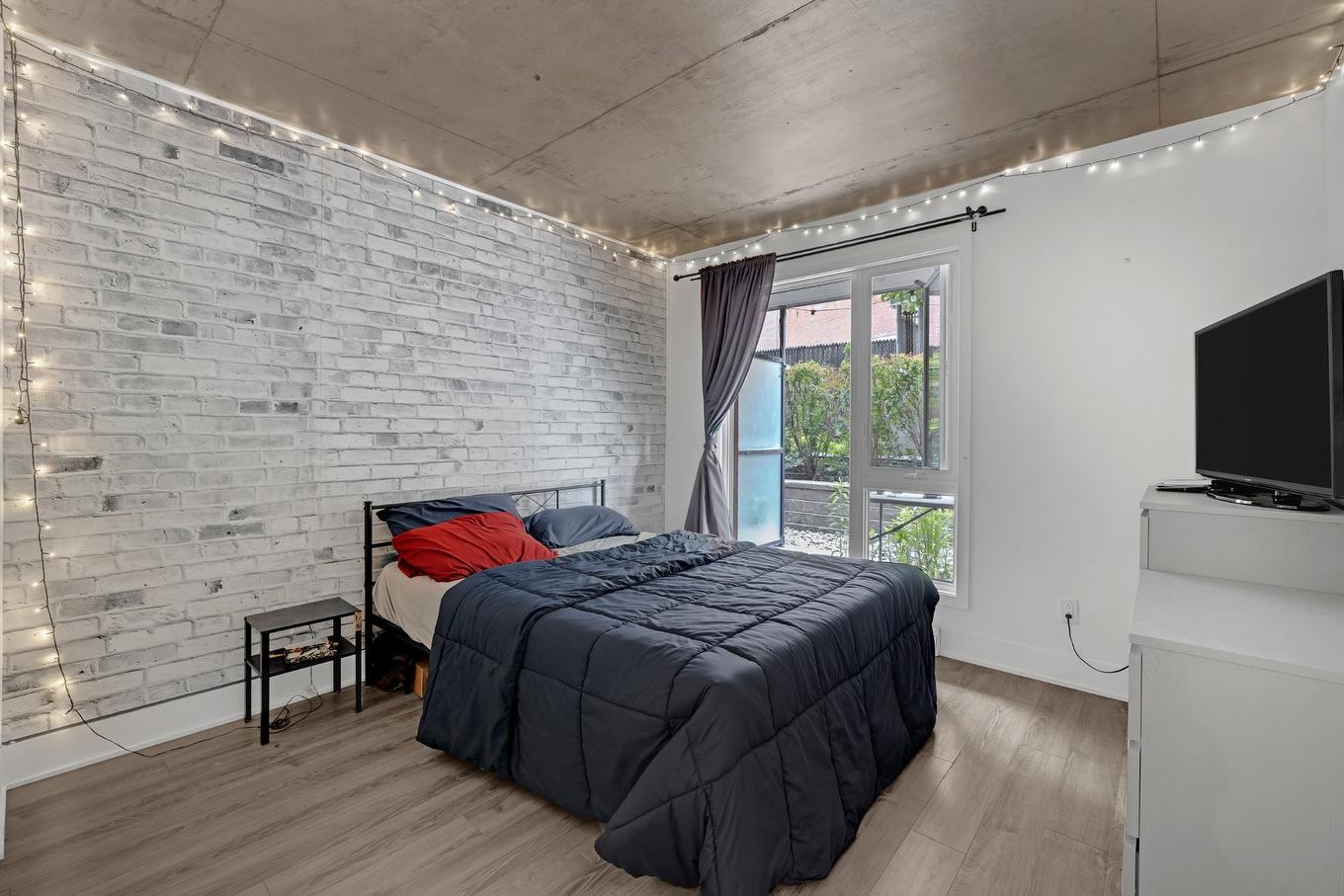 Chambre à coucher - 114-2160 Rue Laforce, Montréal (Ville-Marie), QC - Indoor Photo Showing Bedroom