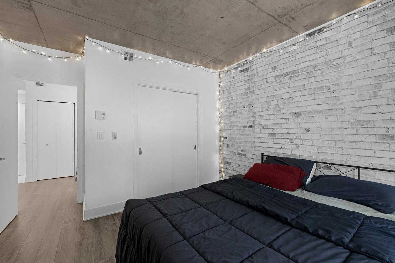 Chambre à coucher - 114-2160 Rue Laforce, Montréal (Ville-Marie), QC - Indoor Photo Showing Bedroom