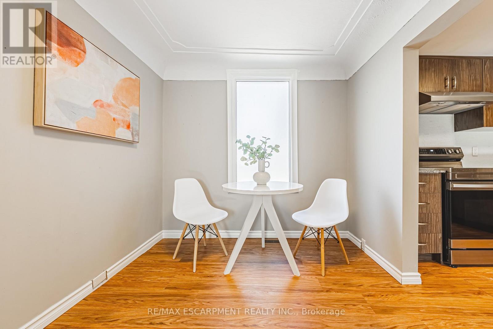 24 Rowanwood Street, Hamilton, ON - Indoor