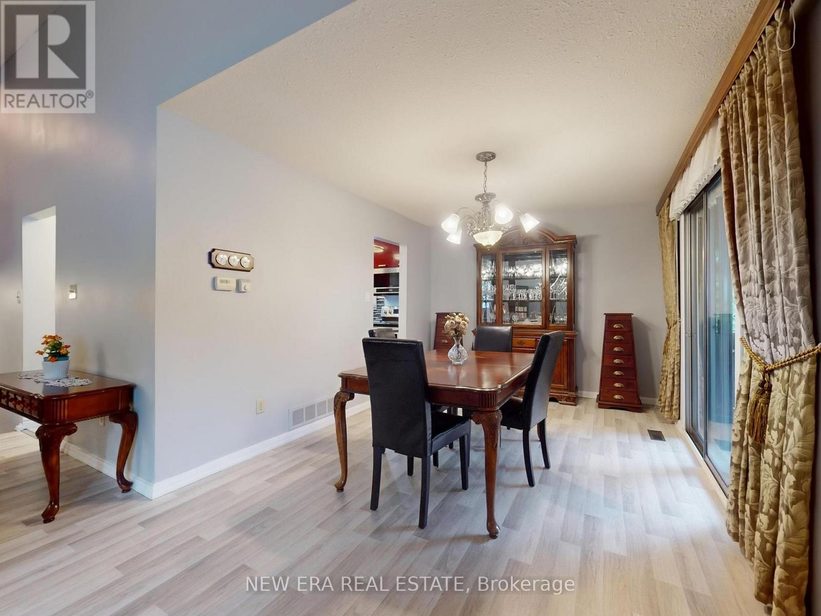 2669 Inlake Court, Mississauga, ON - Indoor Photo Showing Dining Room