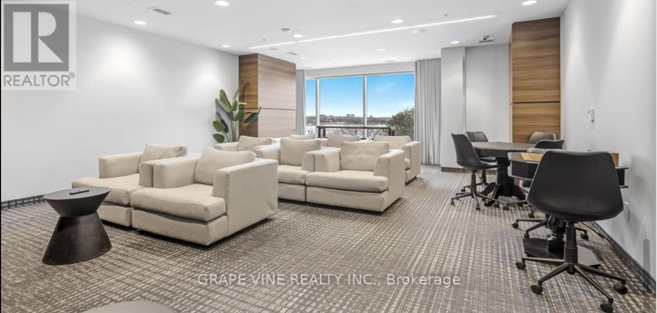 3705 - 805 Carling Avenue, Ottawa, ON - Indoor