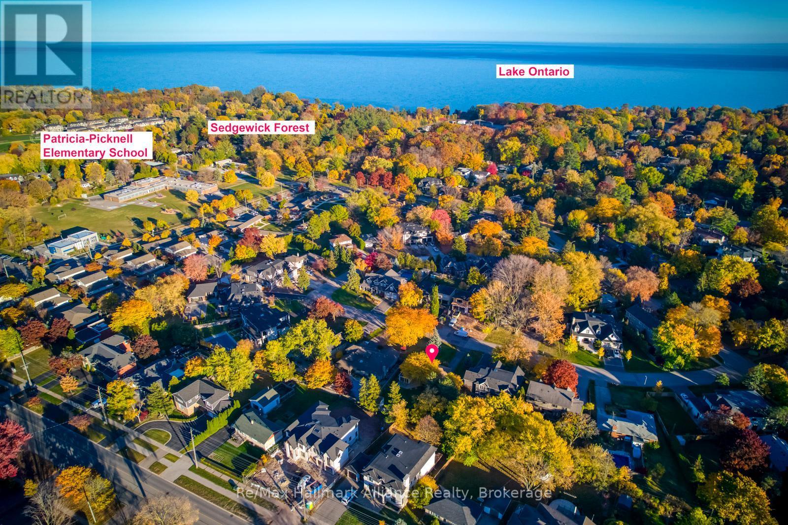 281 Savoy Crescent, Oakville (Sw Southwest), ON - Outdoor With View
