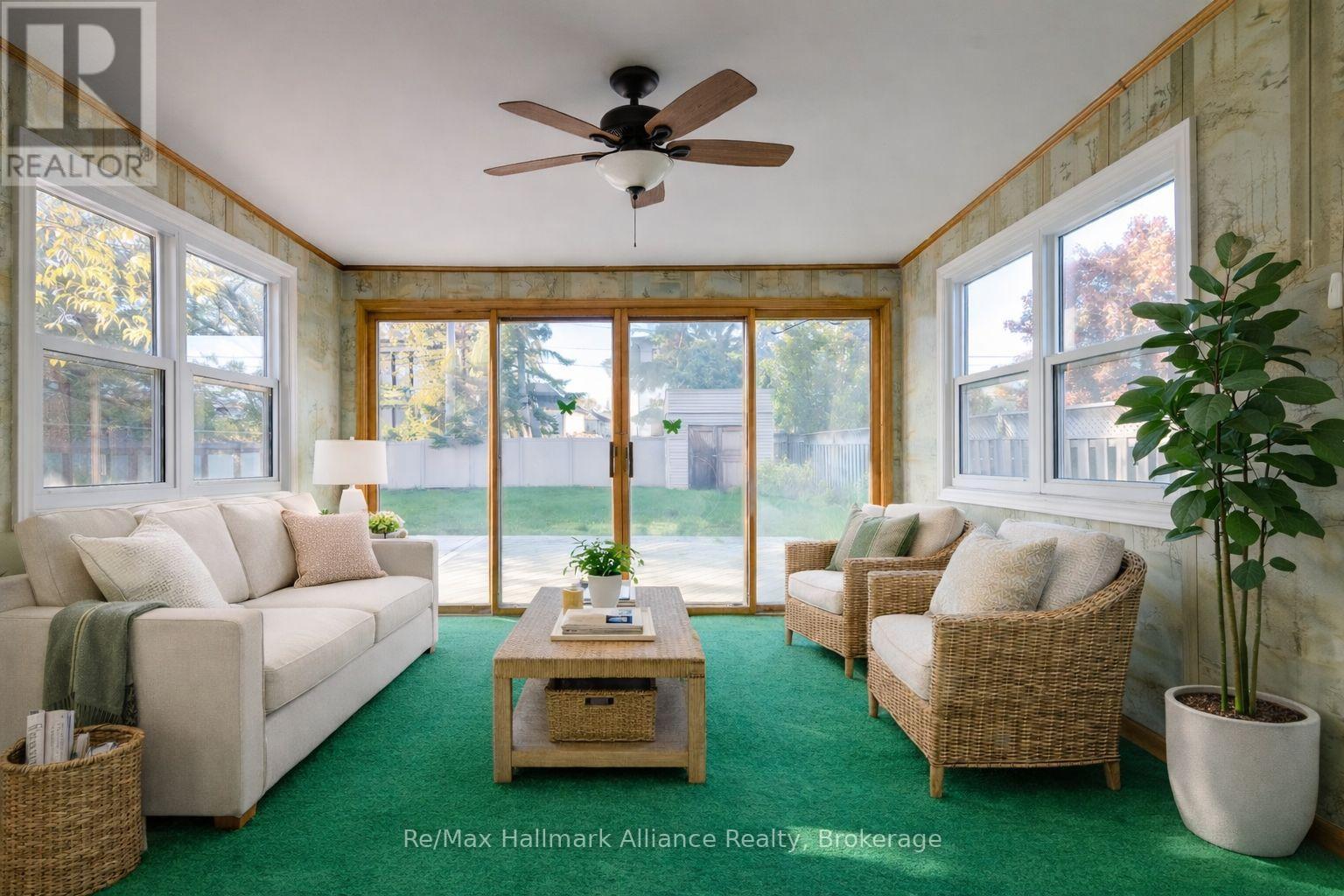 281 Savoy Crescent, Oakville (Sw Southwest), ON - Indoor Photo Showing Living Room
