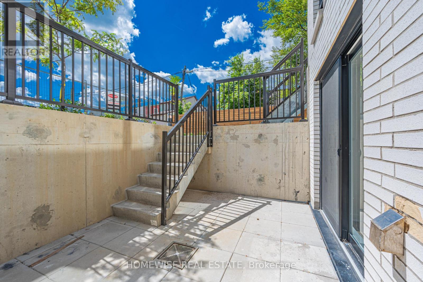 Th8 - 20 Ed Clark Gardens, Toronto, ON - Outdoor With Exterior