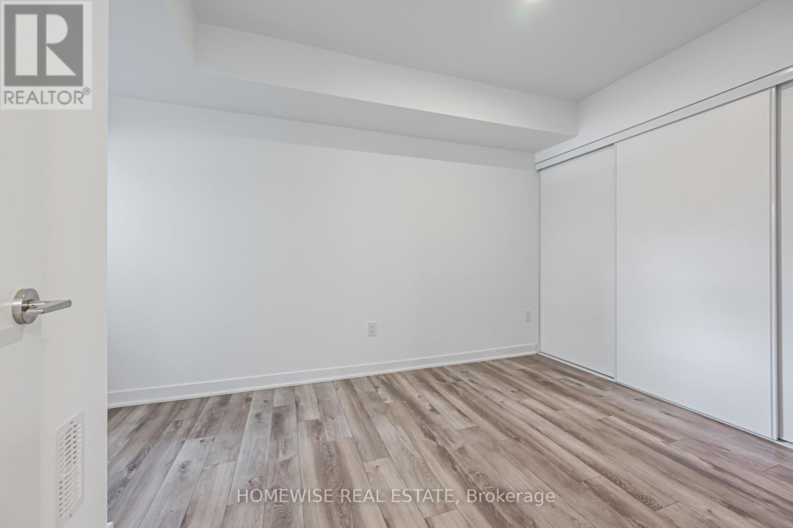 Th8 - 20 Ed Clark Gardens, Toronto, ON - Indoor Photo Showing Other Room