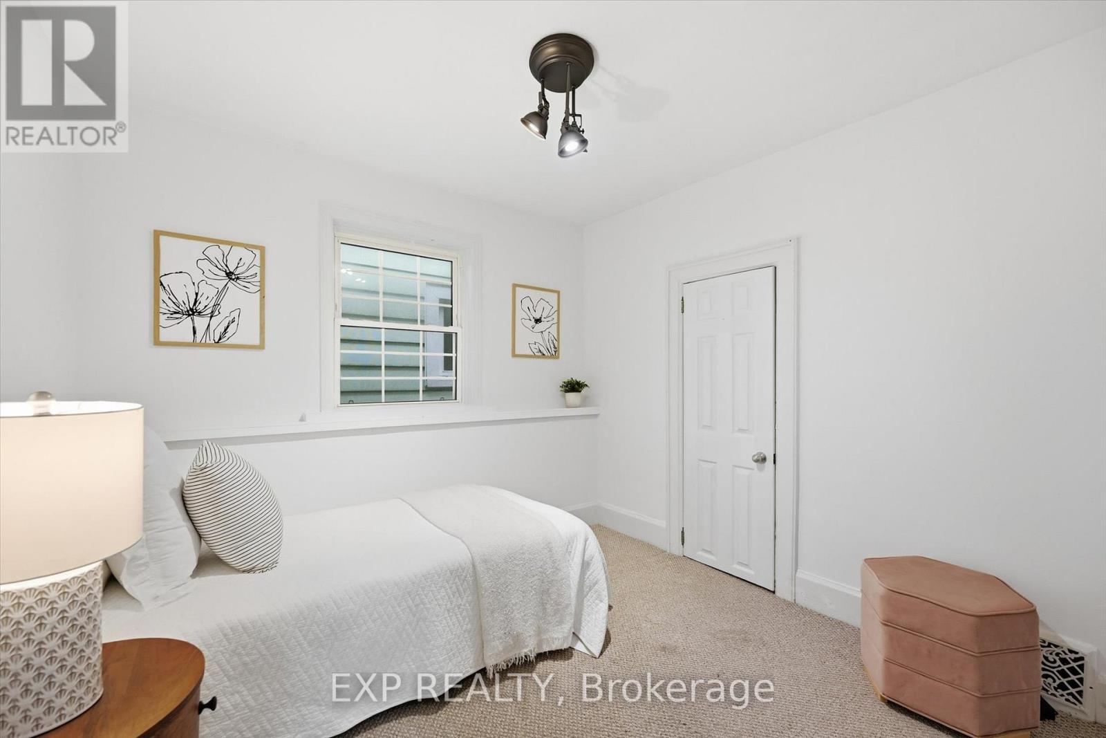 491 Dunsmure Road, Hamilton, ON - Indoor Photo Showing Bedroom