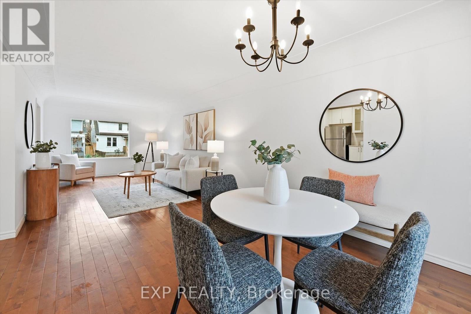 491 Dunsmure Road, Hamilton, ON - Indoor Photo Showing Dining Room
