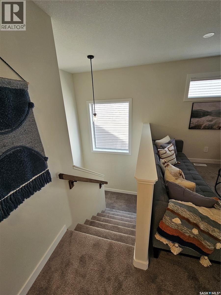 7 Vancouver Crescent, Pilot Butte, SK - Indoor Photo Showing Other Room