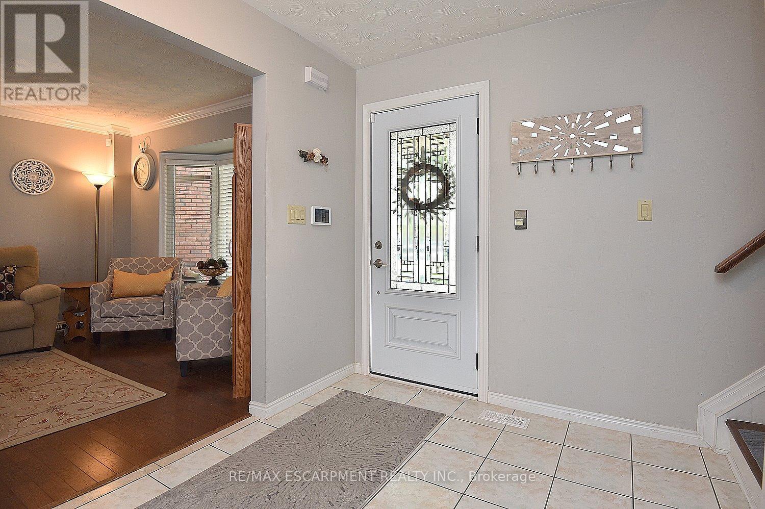 11 Jacqueline Boulevard, Hamilton, ON - Indoor