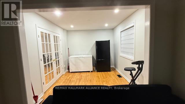 407 Westforest Trail, Kitchener, ON - Indoor Photo Showing Other Room