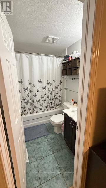 407 Westforest Trail, Kitchener, ON - Indoor Photo Showing Bathroom