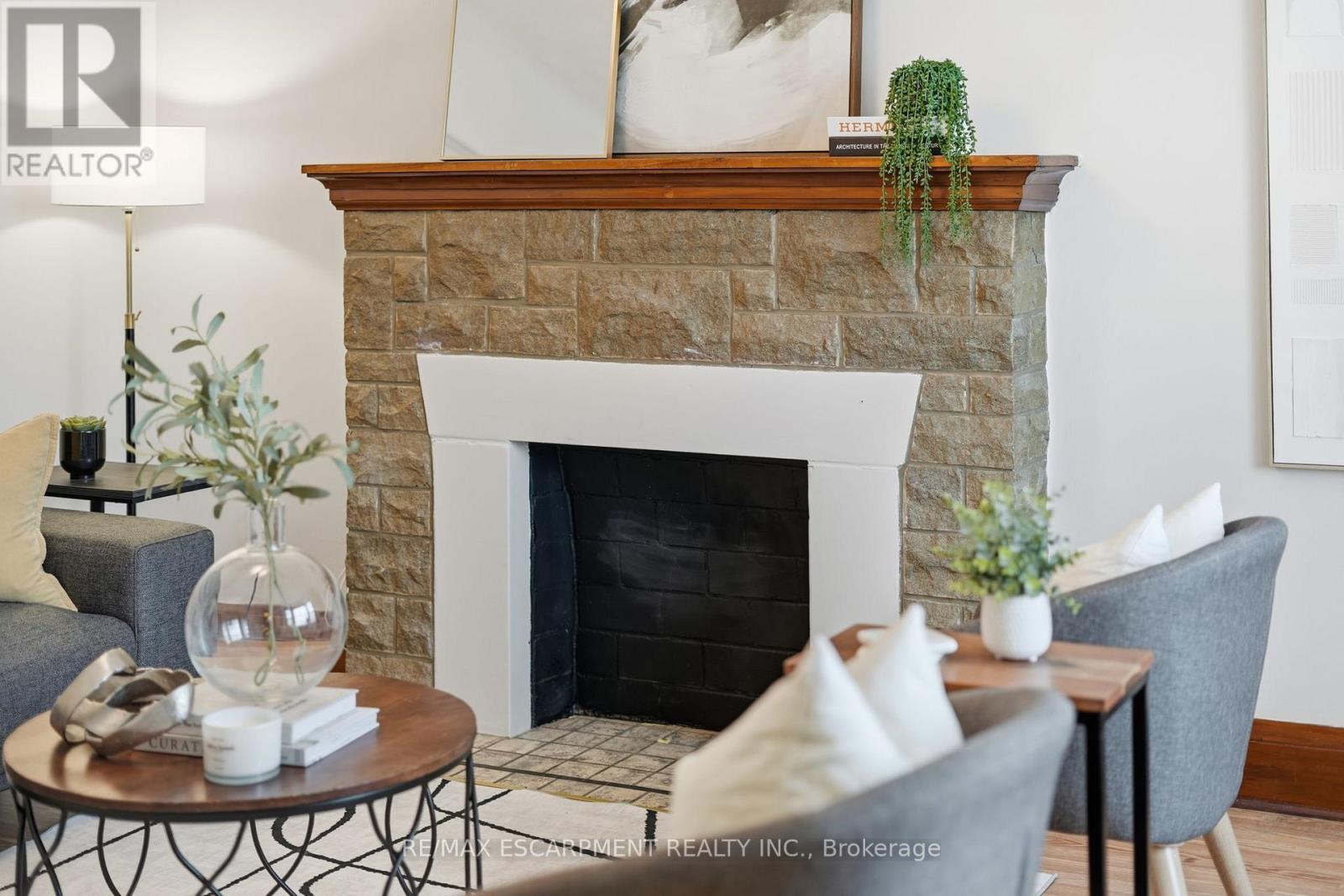 48 Weir Street N, Hamilton, ON - Indoor With Fireplace