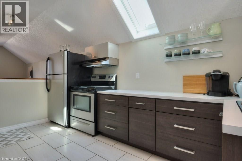 55 Chapel Street, Kitchener, ON - Indoor Photo Showing Kitchen