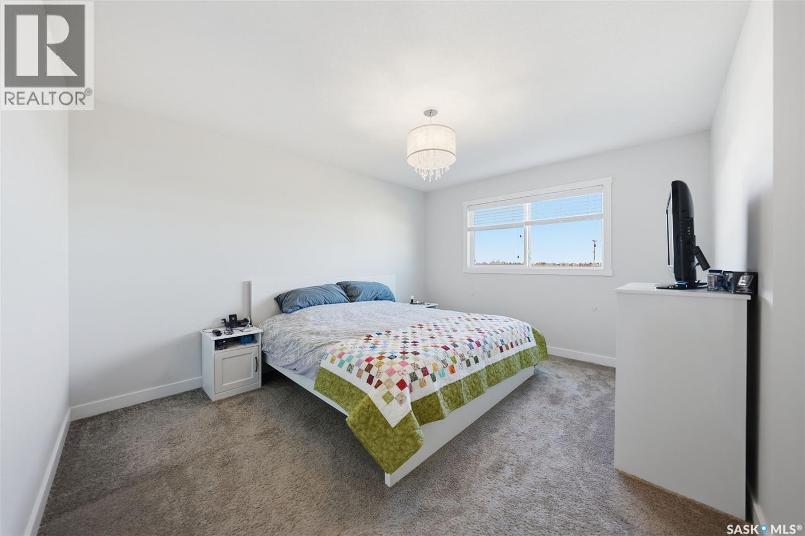 451 Mcfaull Crescent, Saskatoon, SK - Indoor Photo Showing Bedroom