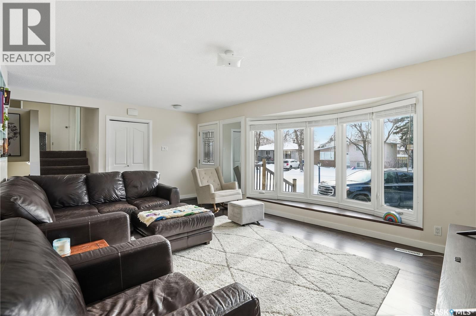 58 Straub Crescent, Regina, SK - Indoor Photo Showing Living Room