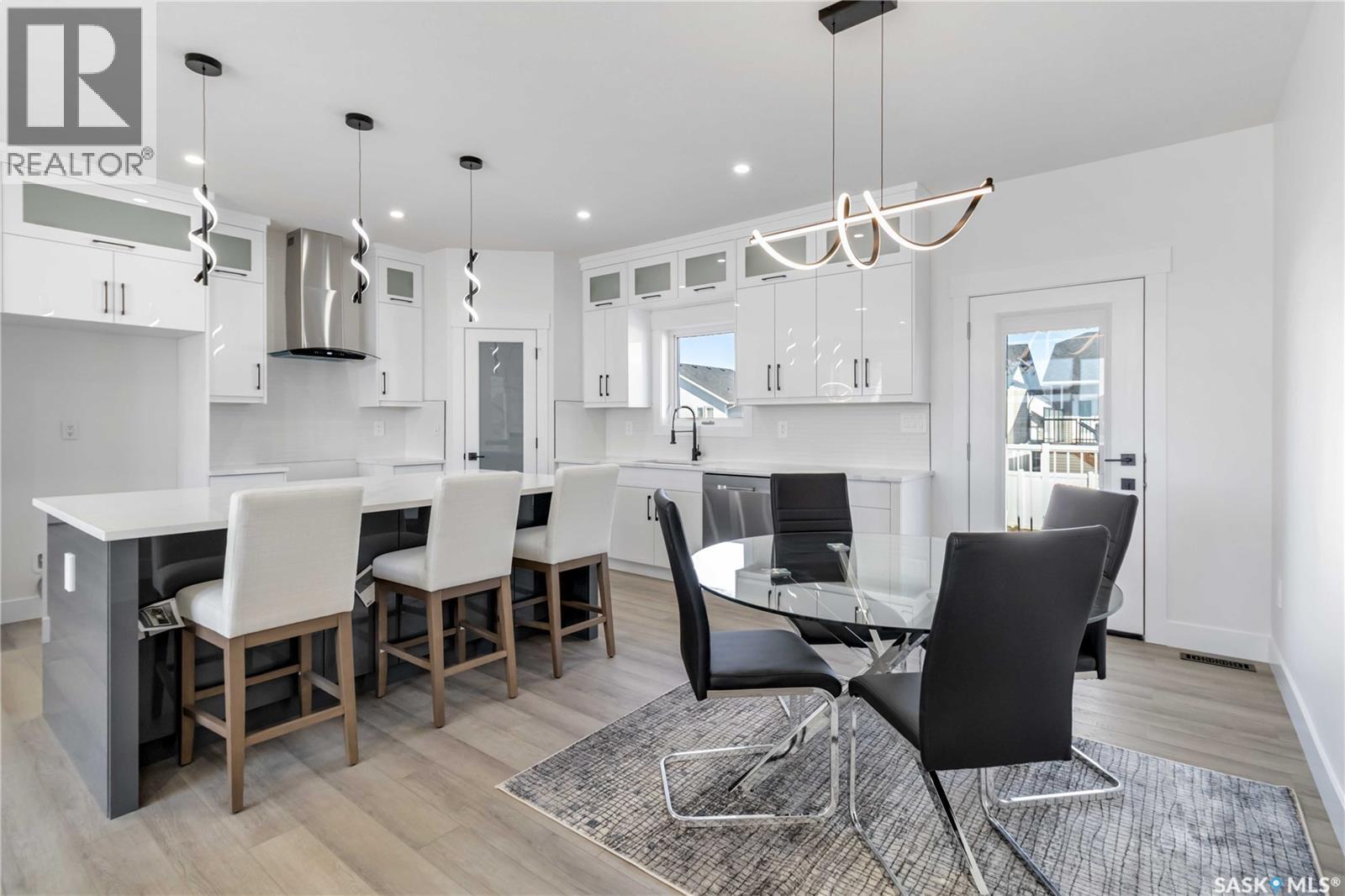 840 Ballesteros Crescent, Warman, SK - Indoor Photo Showing Dining Room