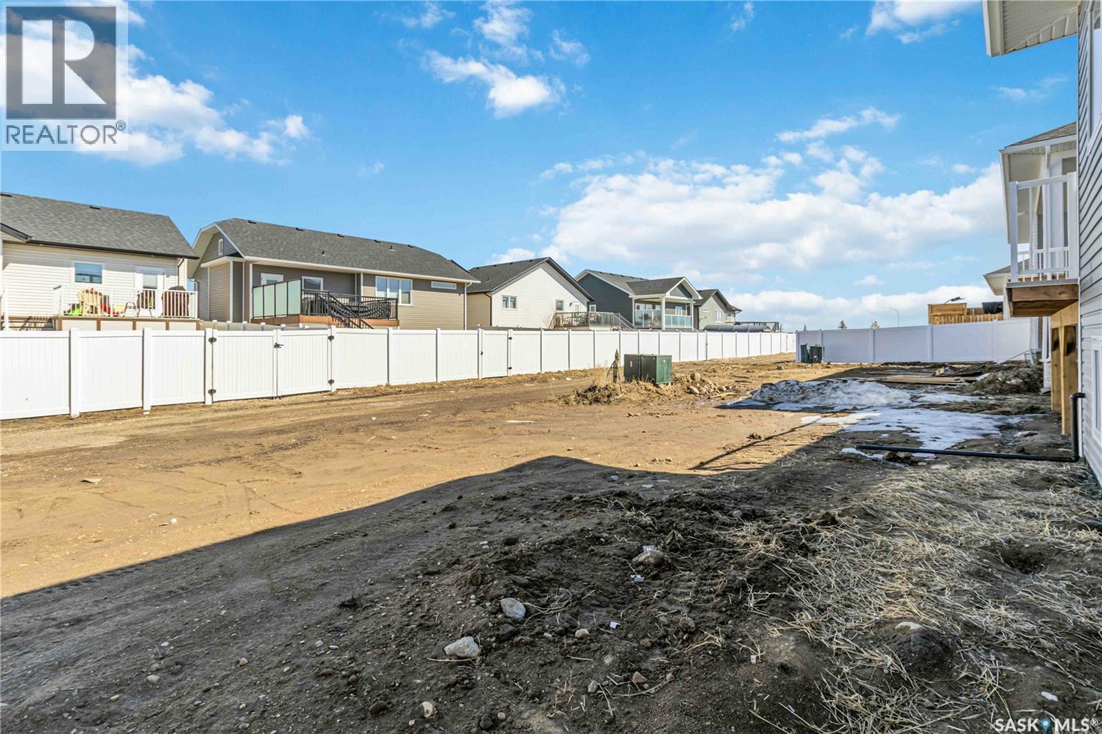 840 Ballesteros Crescent, Warman, SK - Outdoor