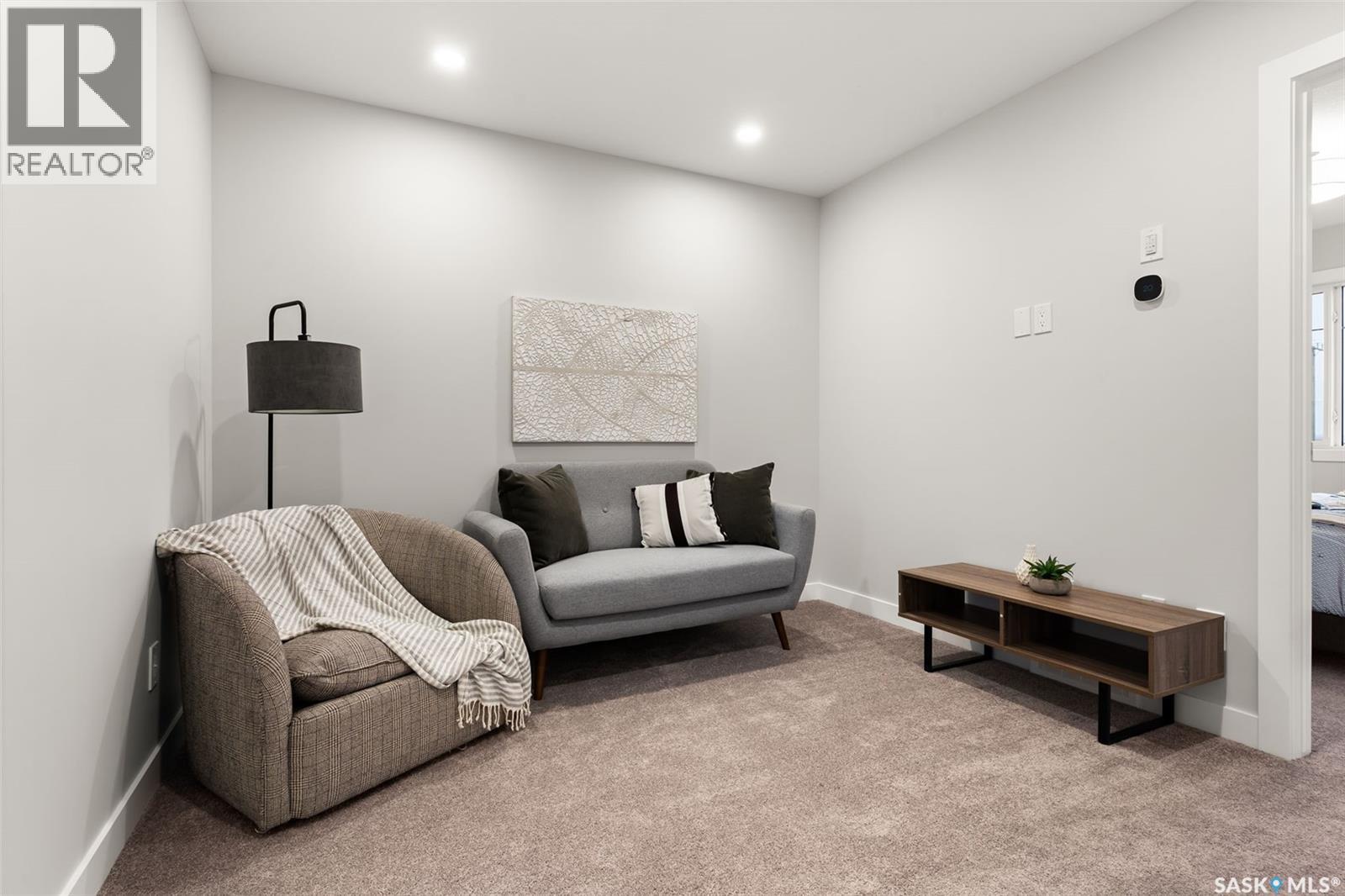 3136 Green Turtle Road, Regina, SK - Indoor