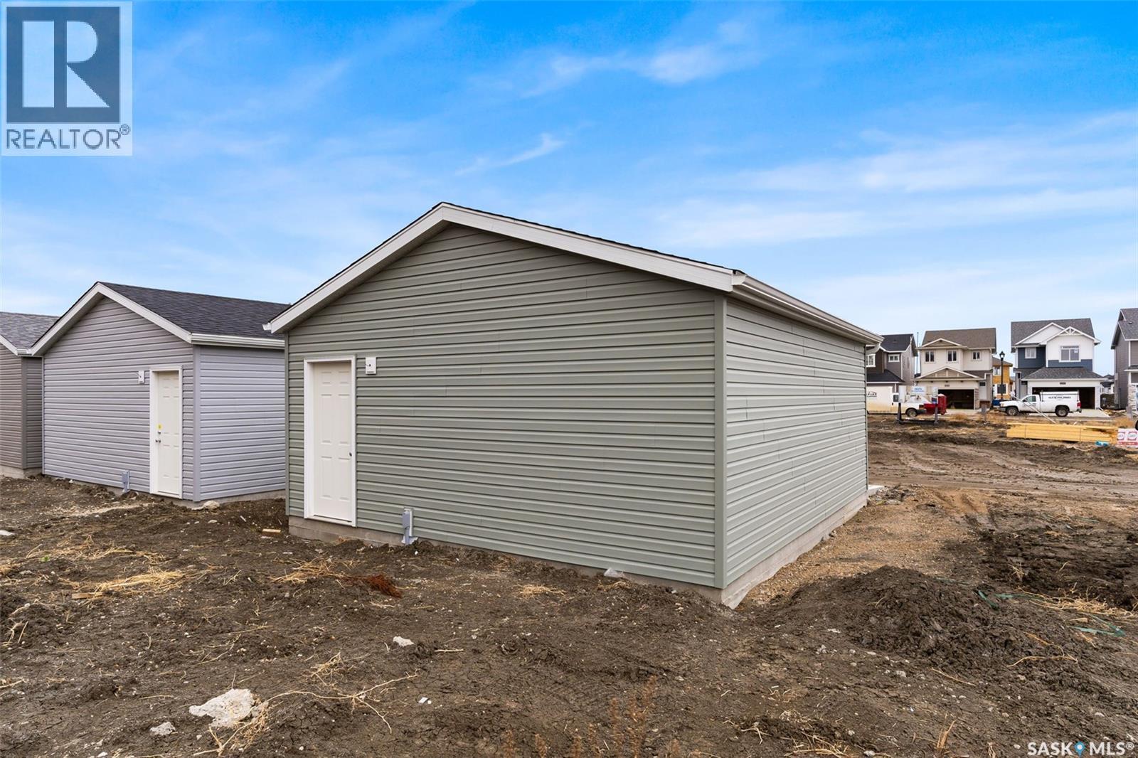 3136 Green Turtle Road, Regina, SK - Outdoor
