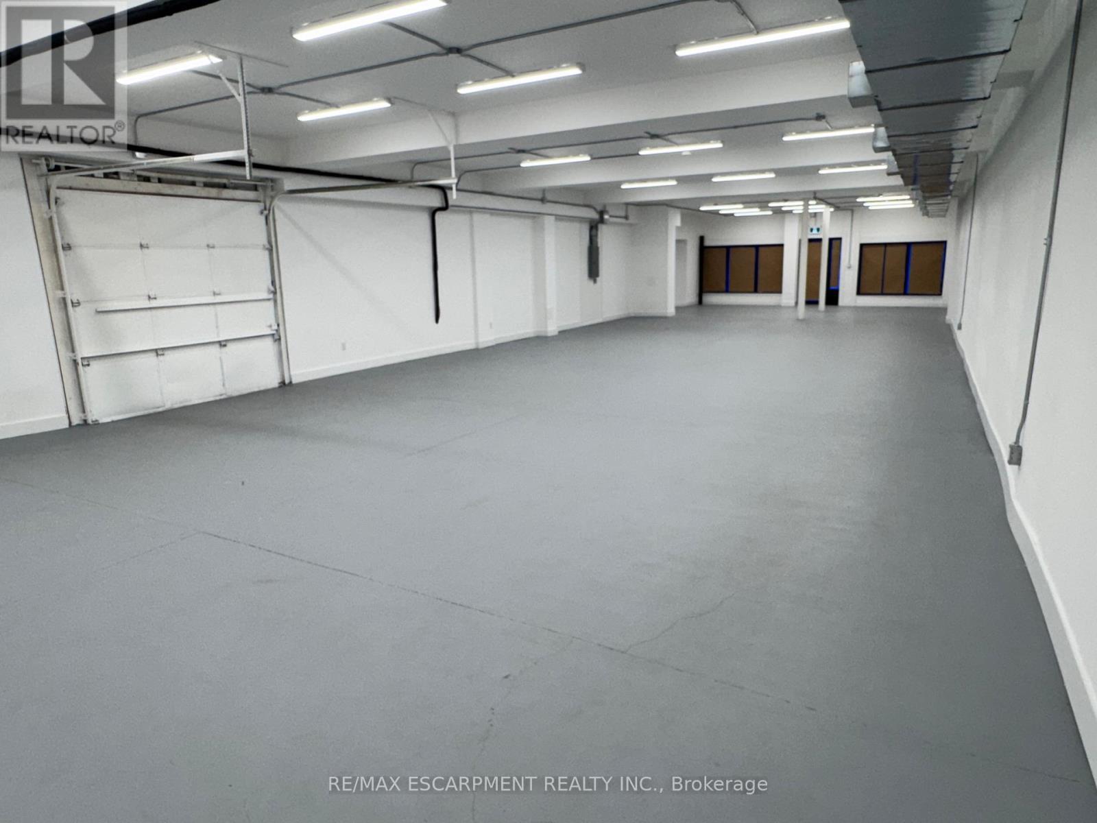 1068 Barton Street E, Hamilton, ON