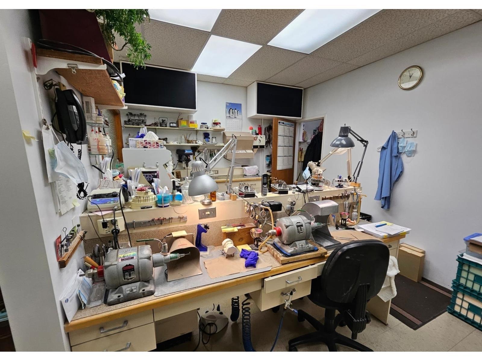 15168 Roper Avenue, White Rock, BC