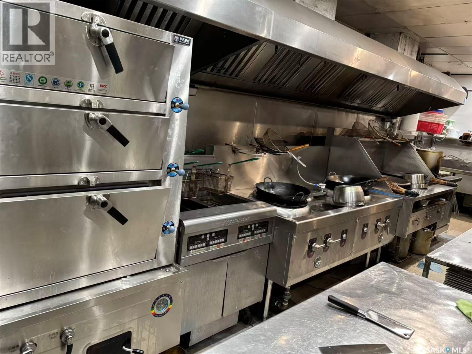 208 H Avenue N, Saskatoon, SK