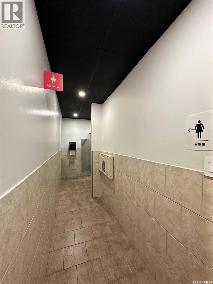 208 H Avenue N, Saskatoon, SK