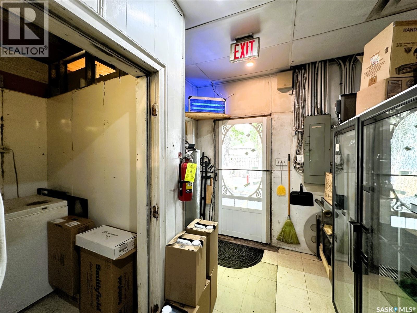 208 H Avenue N, Saskatoon, SK