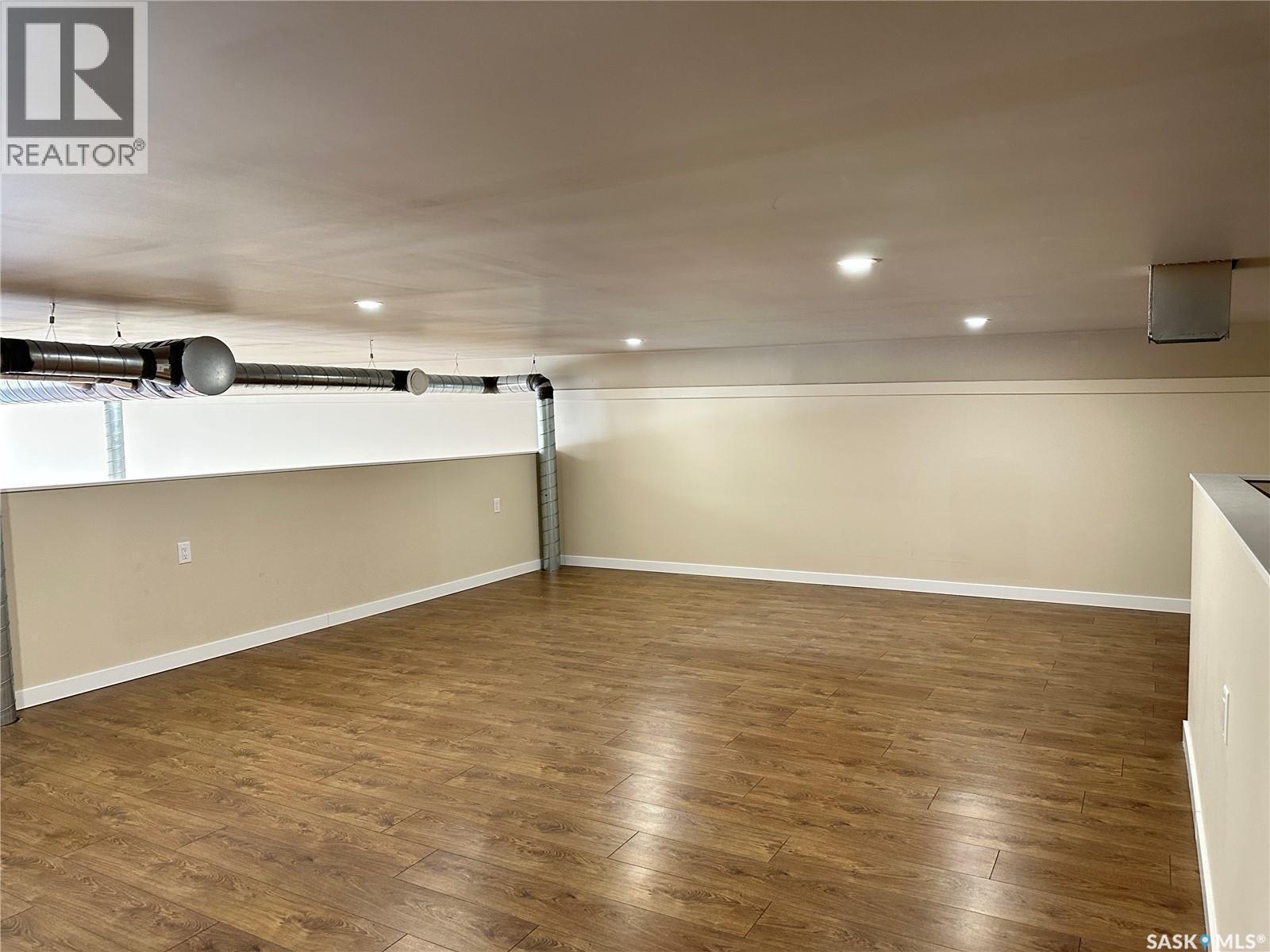 5 403 Main Street, Aberdeen, SK