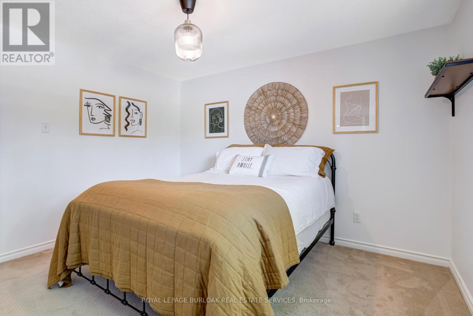 1807 Heather Hills Drive, Burlington, ON - Indoor Photo Showing Bedroom