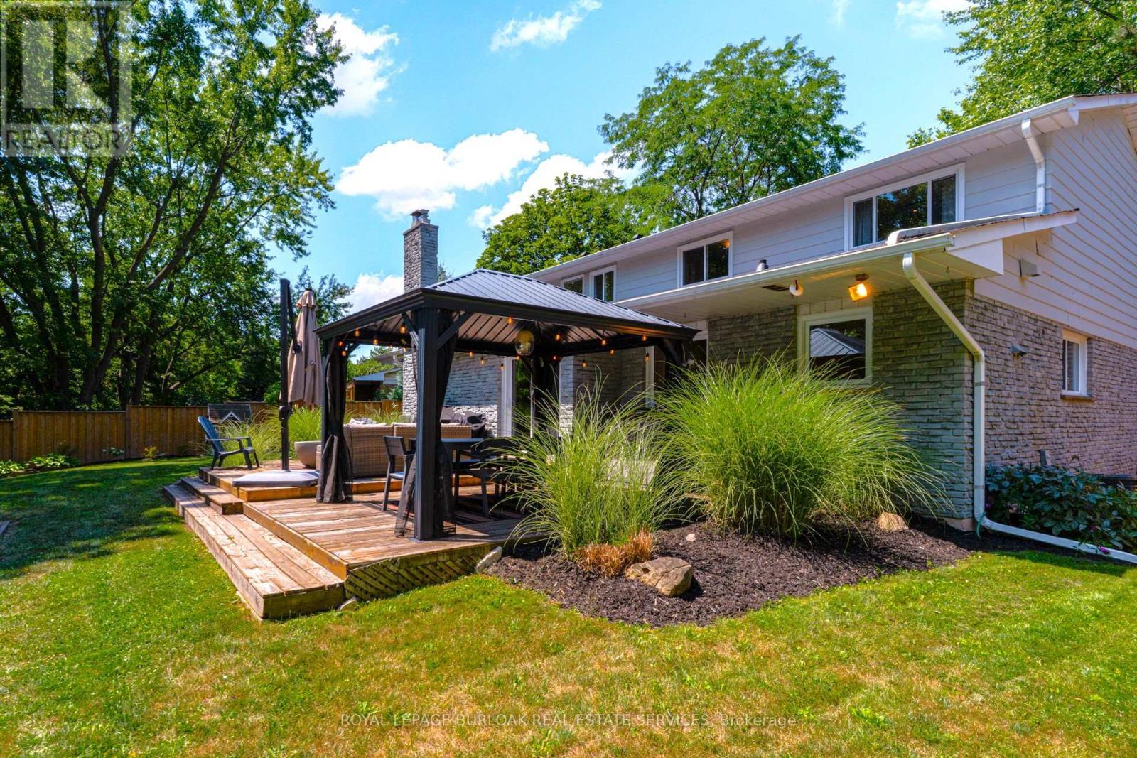 1807 Heather Hills Drive, Burlington, ON - Outdoor