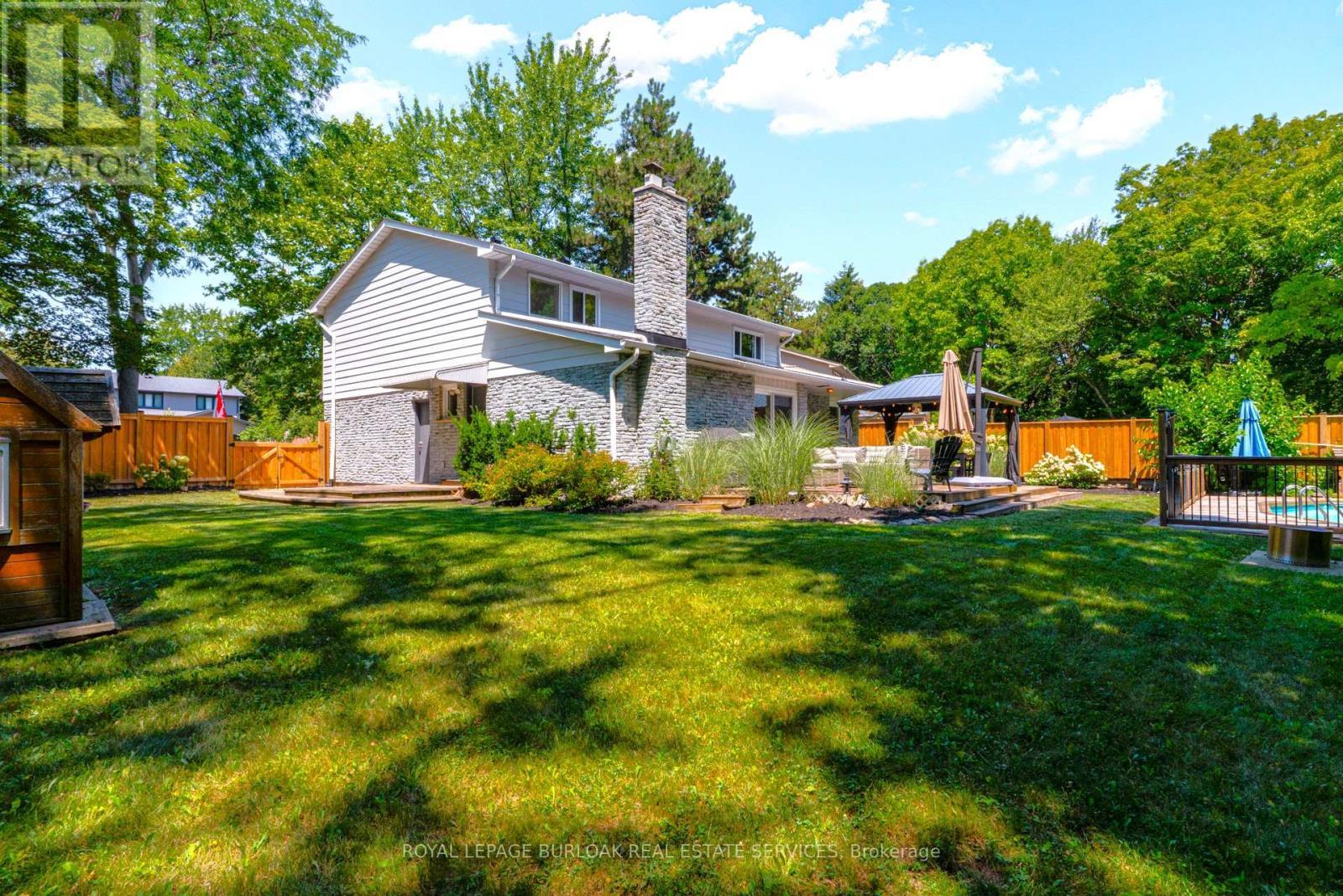 1807 Heather Hills Drive, Burlington, ON - Outdoor