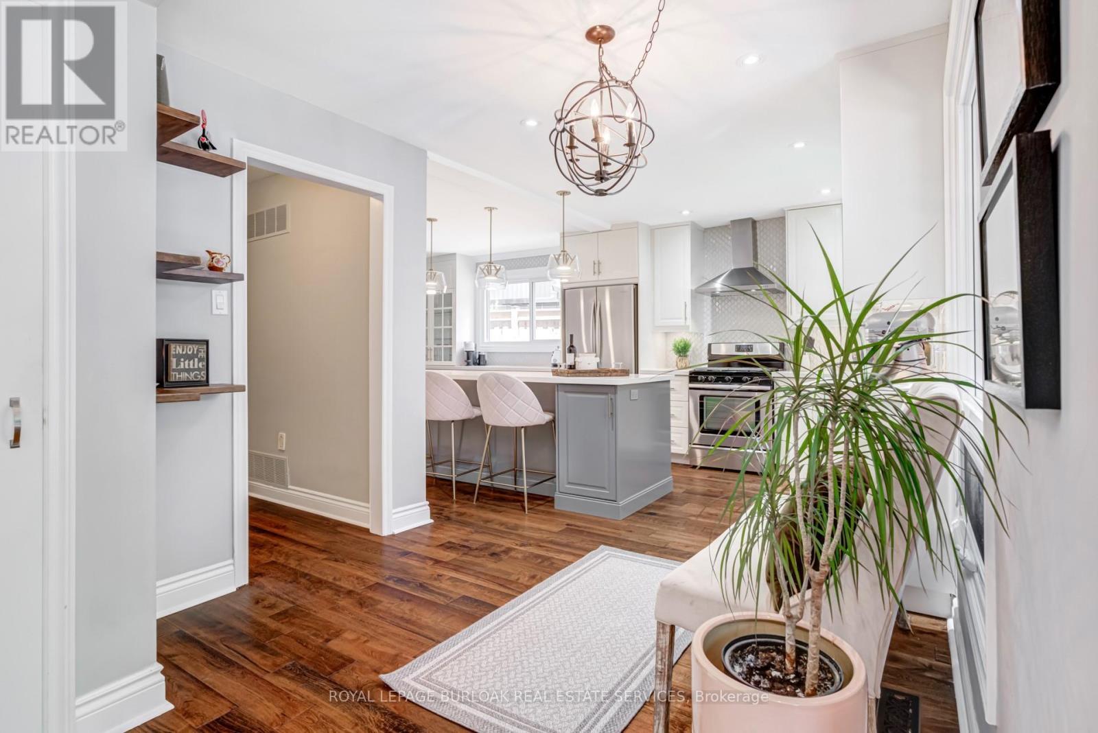 1807 Heather Hills Drive, Burlington, ON - Indoor Photo Showing Kitchen
