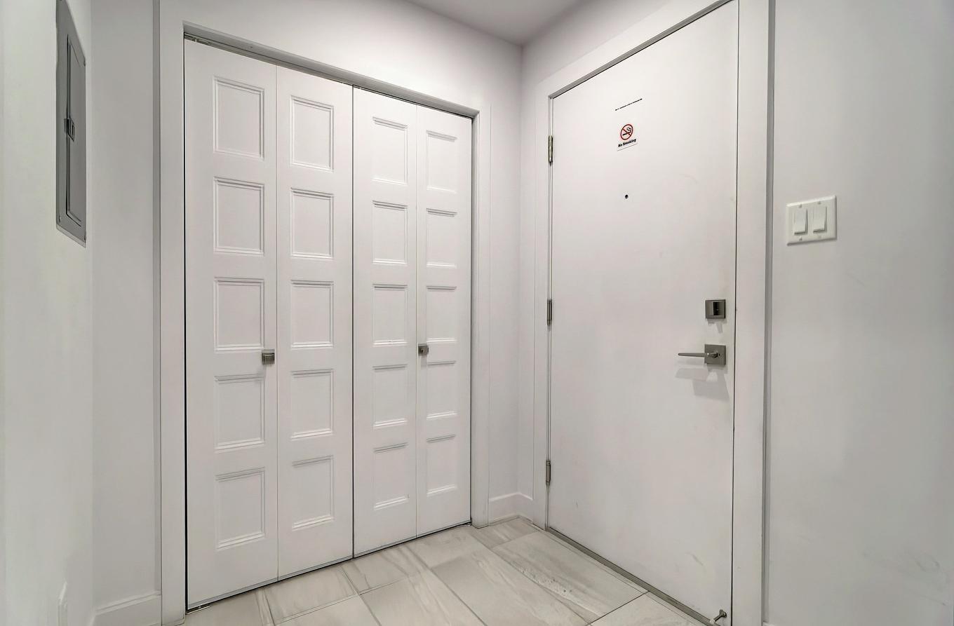 Hall d'entrée/Vestibule - 314-2001 Av. Beaconsfield, Montréal (Côte-Des-Neiges/Notre-Dame-De-Grâce), QC - Indoor Photo Showing Other Room