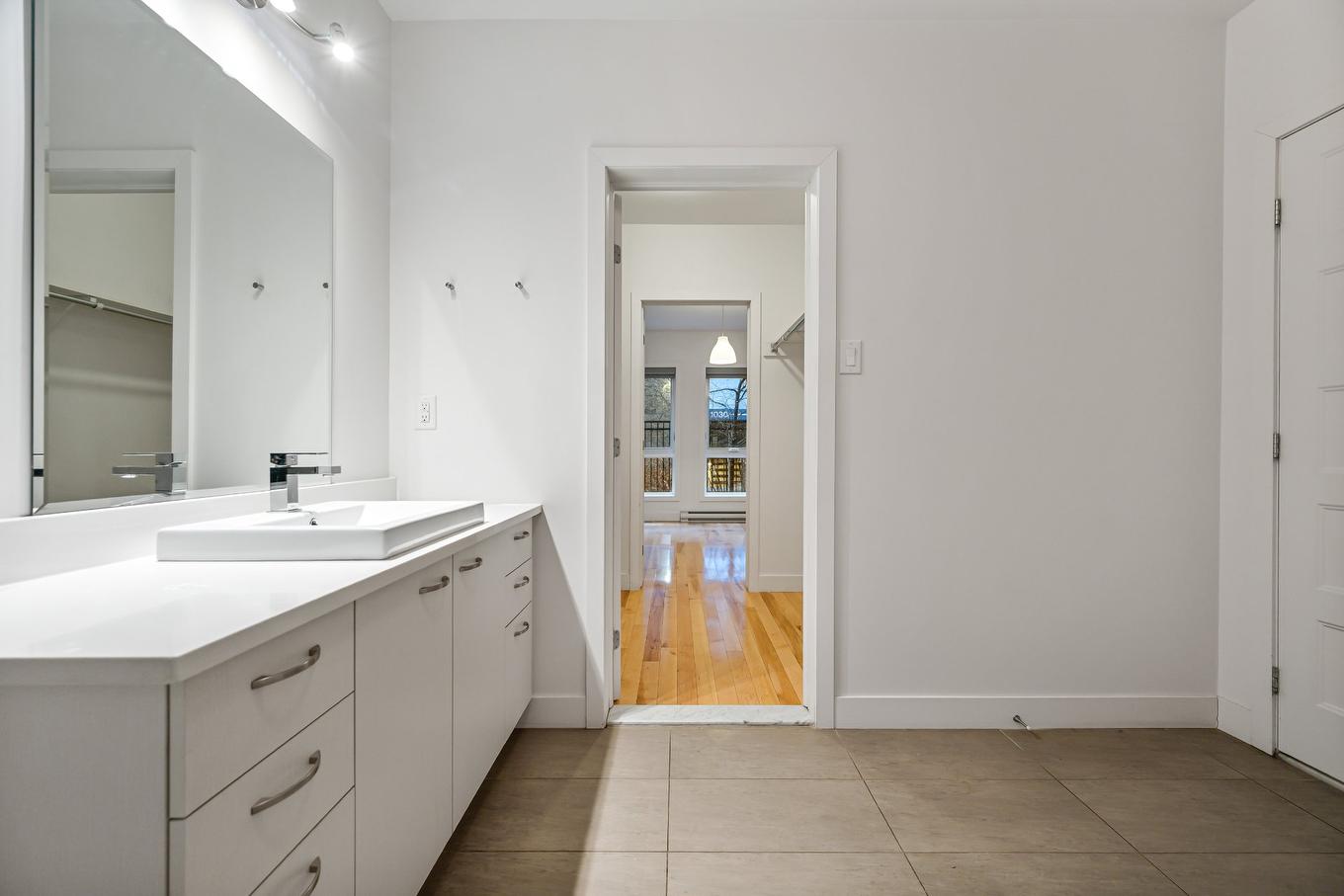 Bathroom - 107-440 Rue De La Gauchetière E., Montréal (Ville-Marie), QC - Indoor Photo Showing Bathroom