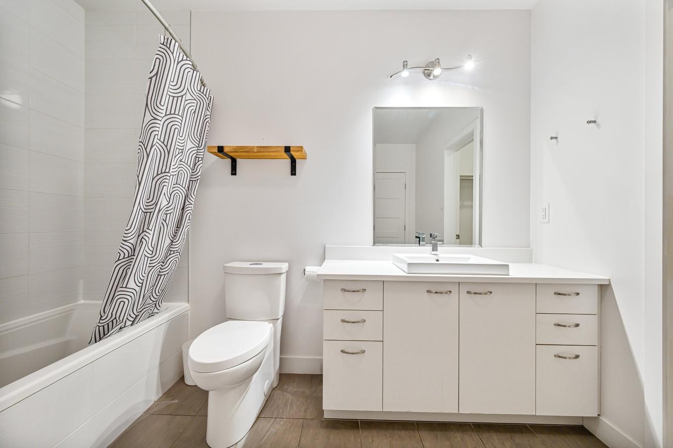 Bathroom - 107-440 Rue De La Gauchetière E., Montréal (Ville-Marie), QC - Indoor Photo Showing Bathroom