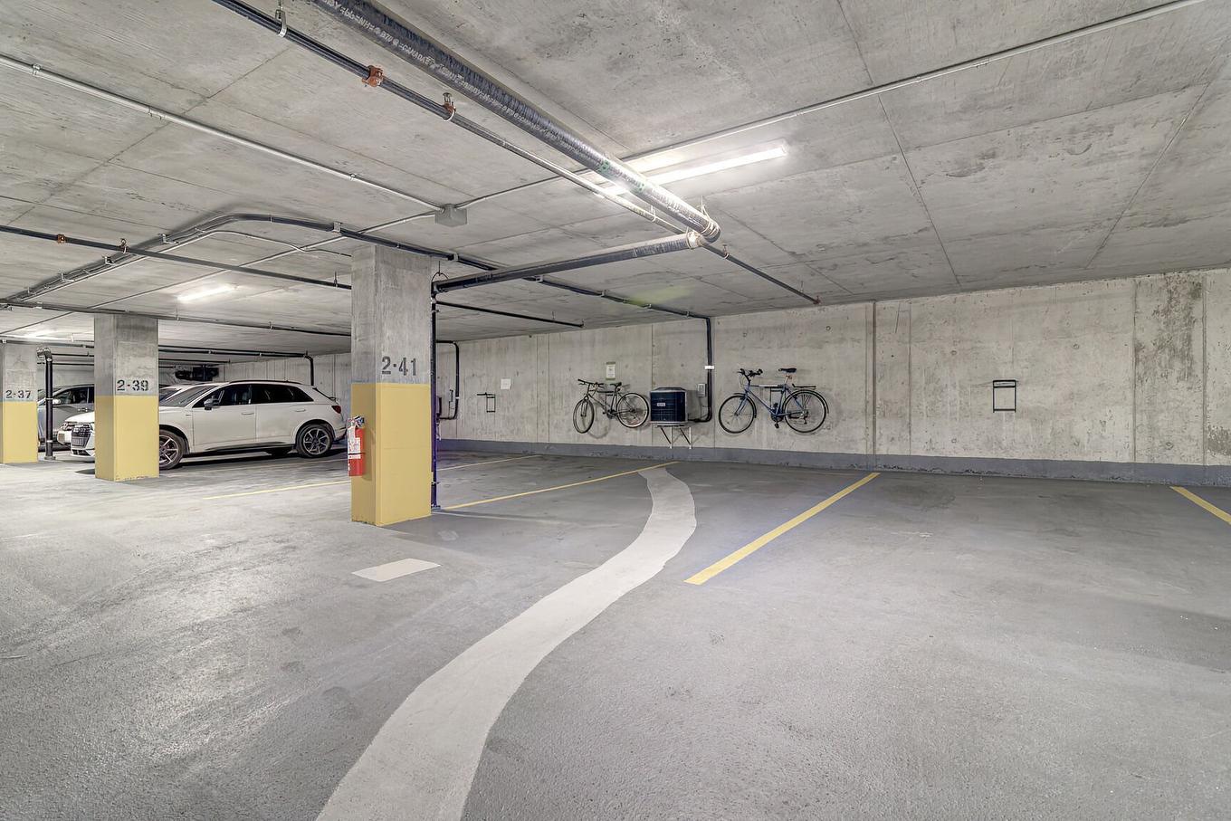 Garage - 1812-2000 Boul. René-Lévesque O., Montréal (Ville-Marie), QC - Indoor Photo Showing Garage