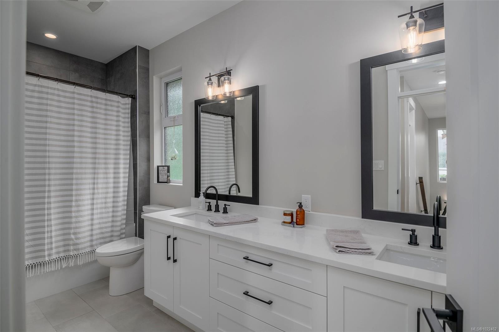 10407 Marina Vista Dr, Port Alberni, BC