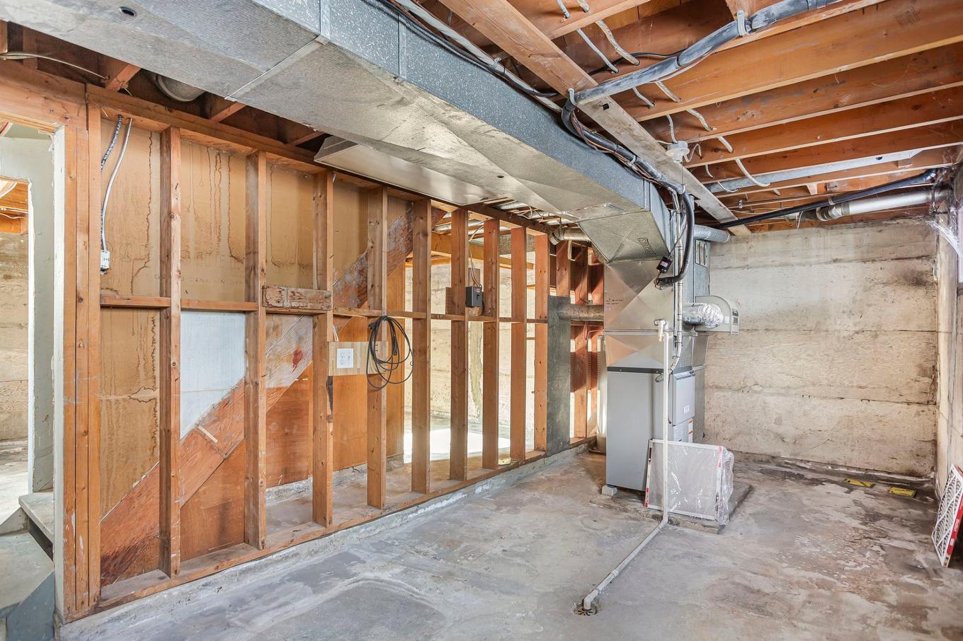 Sous-sol - 12795 Av. Veuillot, Montréal (Montréal-Nord), QC - Indoor Photo Showing Basement