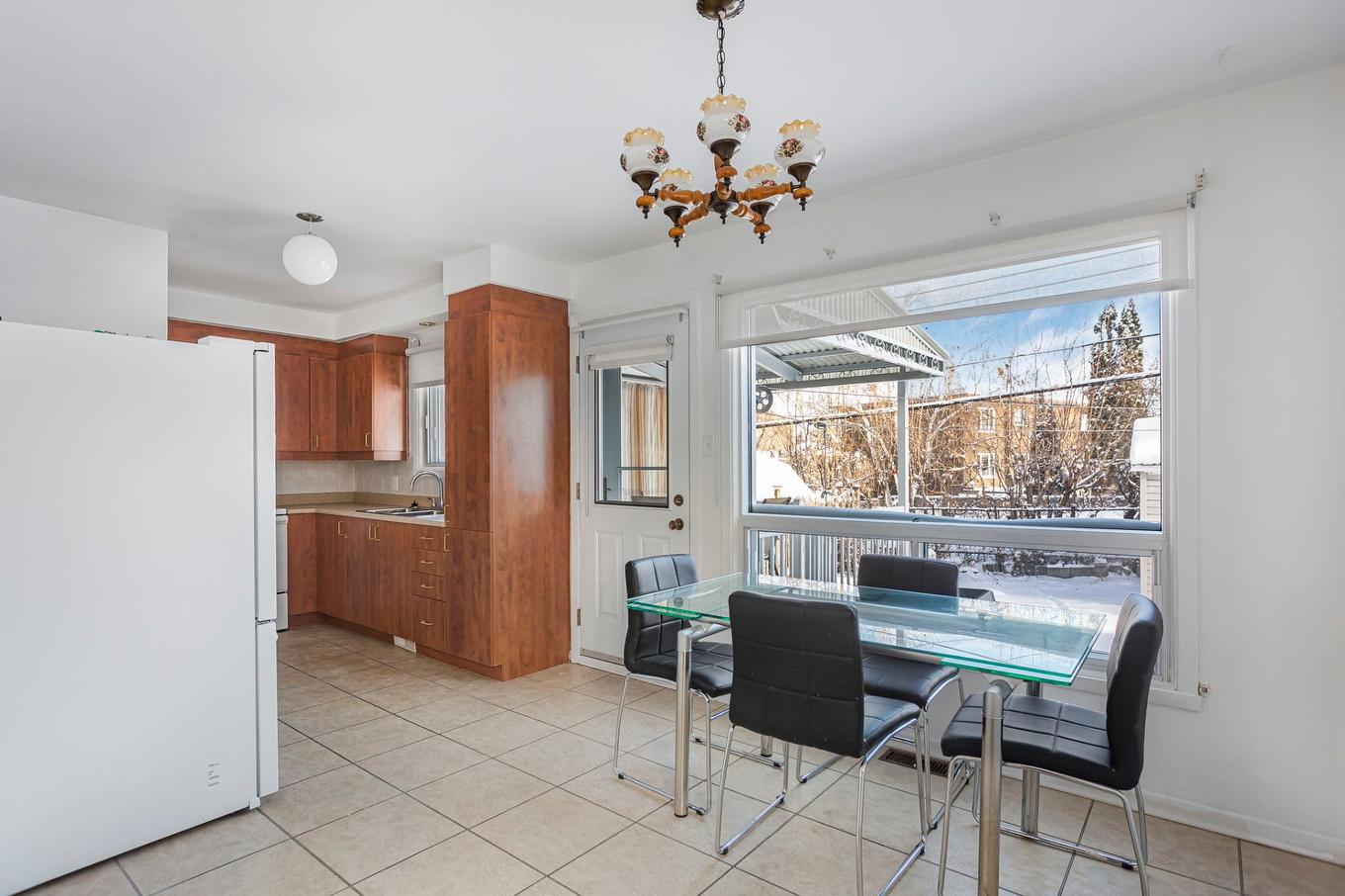 Cuisine - 12795 Av. Veuillot, Montréal (Montréal-Nord), QC - Indoor Photo Showing Dining Room