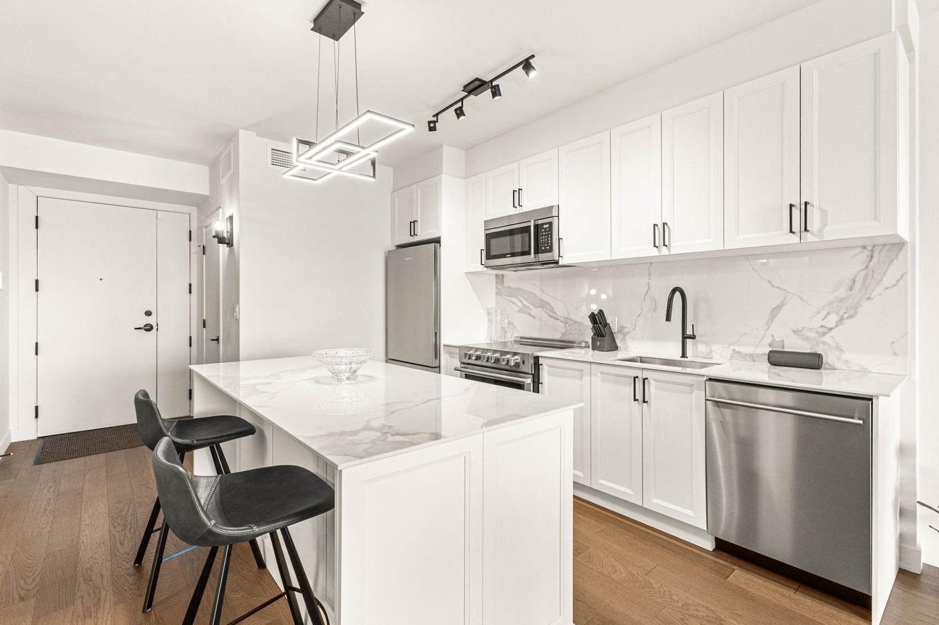 Cuisine - 604-1000 Rue Levert, Montréal (Verdun/Île-Des-Soeurs), QC - Indoor Photo Showing Kitchen With Upgraded Kitchen