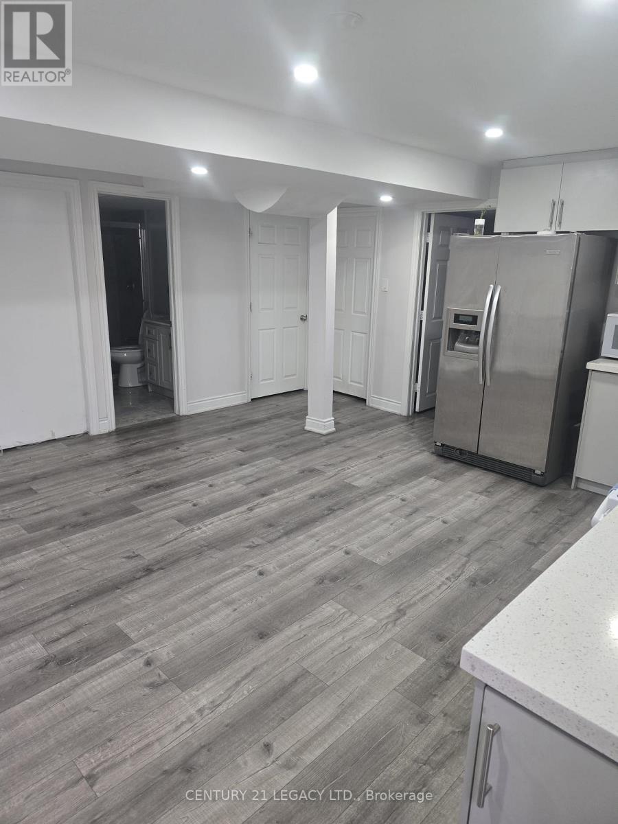 7205 Saint Barbara Boulevard, Mississauga, ON - Indoor