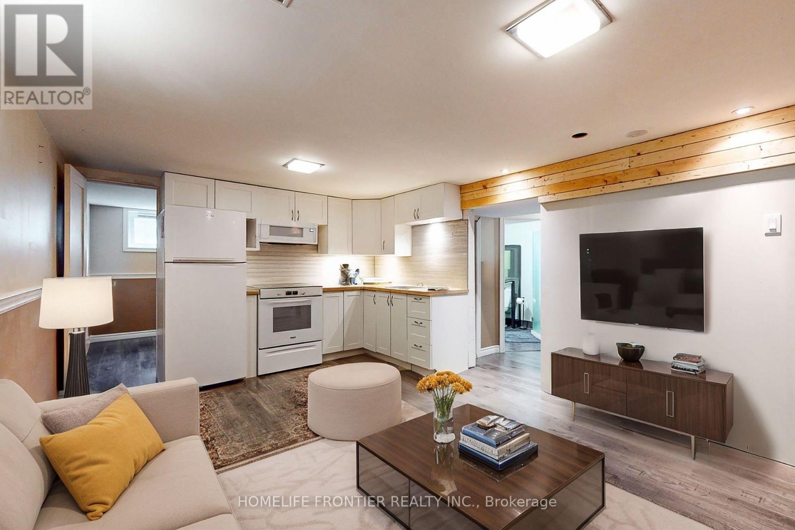 267 Grove Street E, Barrie, ON - Indoor Photo Showing Other Room