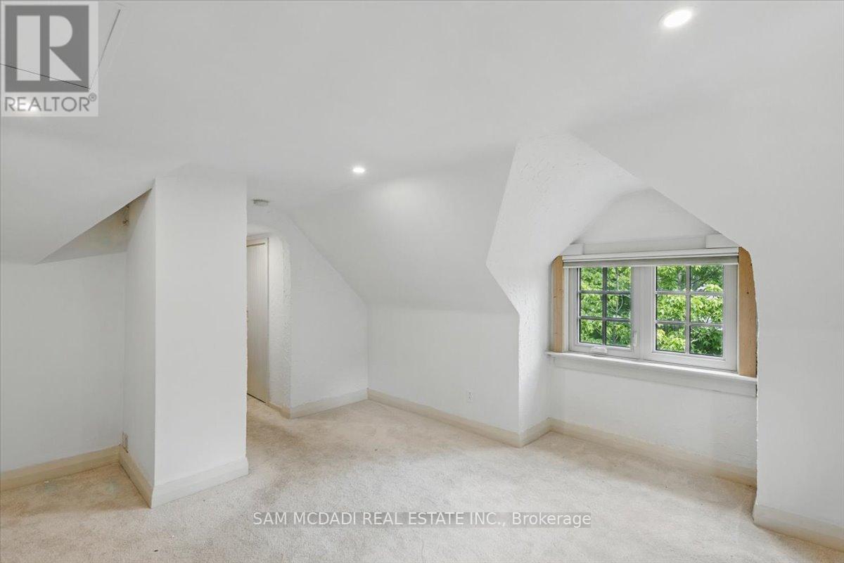 62 Maple Avenue S, Mississauga, ON - Indoor Photo Showing Other Room