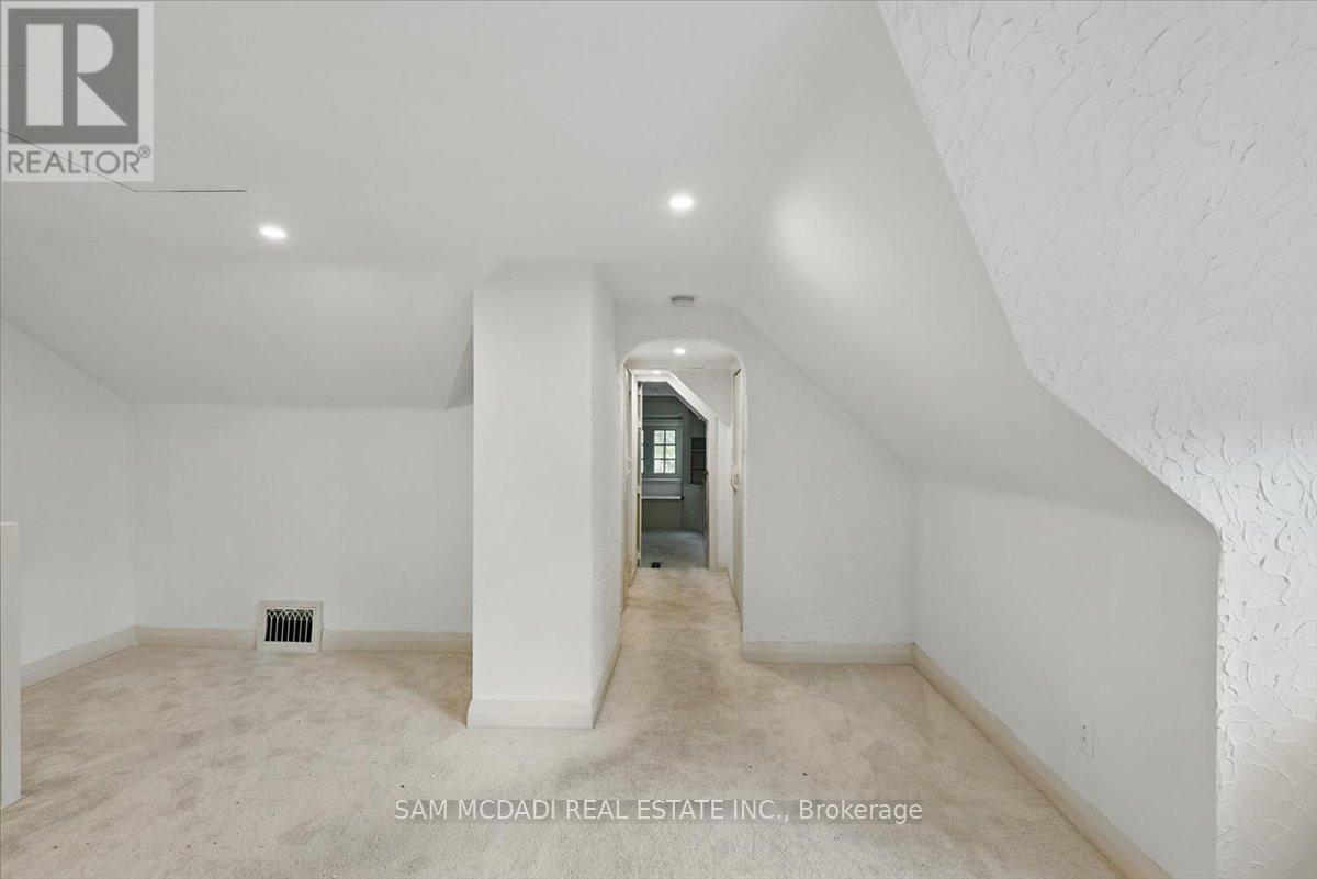 62 Maple Avenue S, Mississauga, ON - Indoor Photo Showing Other Room