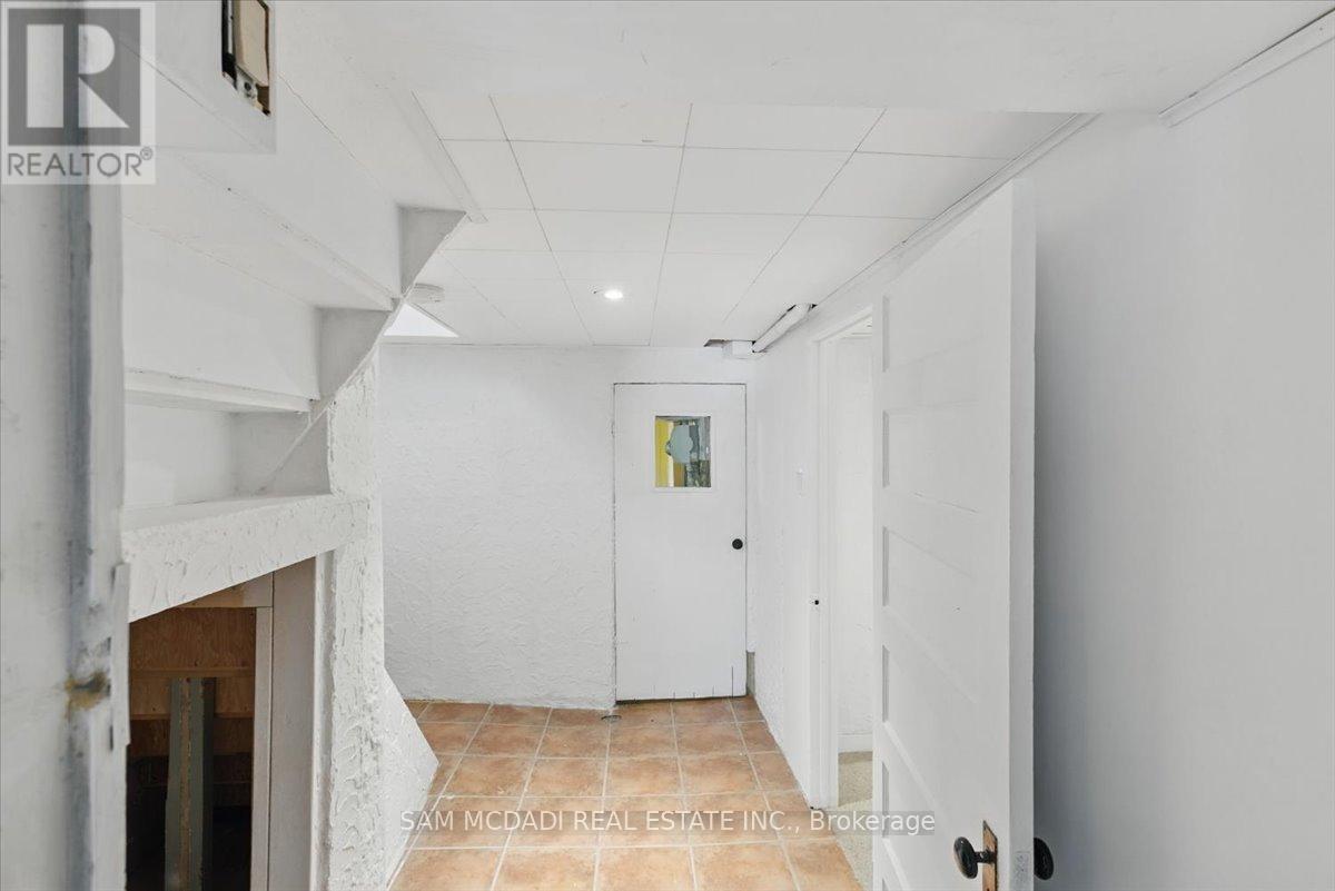 62 Maple Avenue S, Mississauga, ON - Indoor Photo Showing Other Room