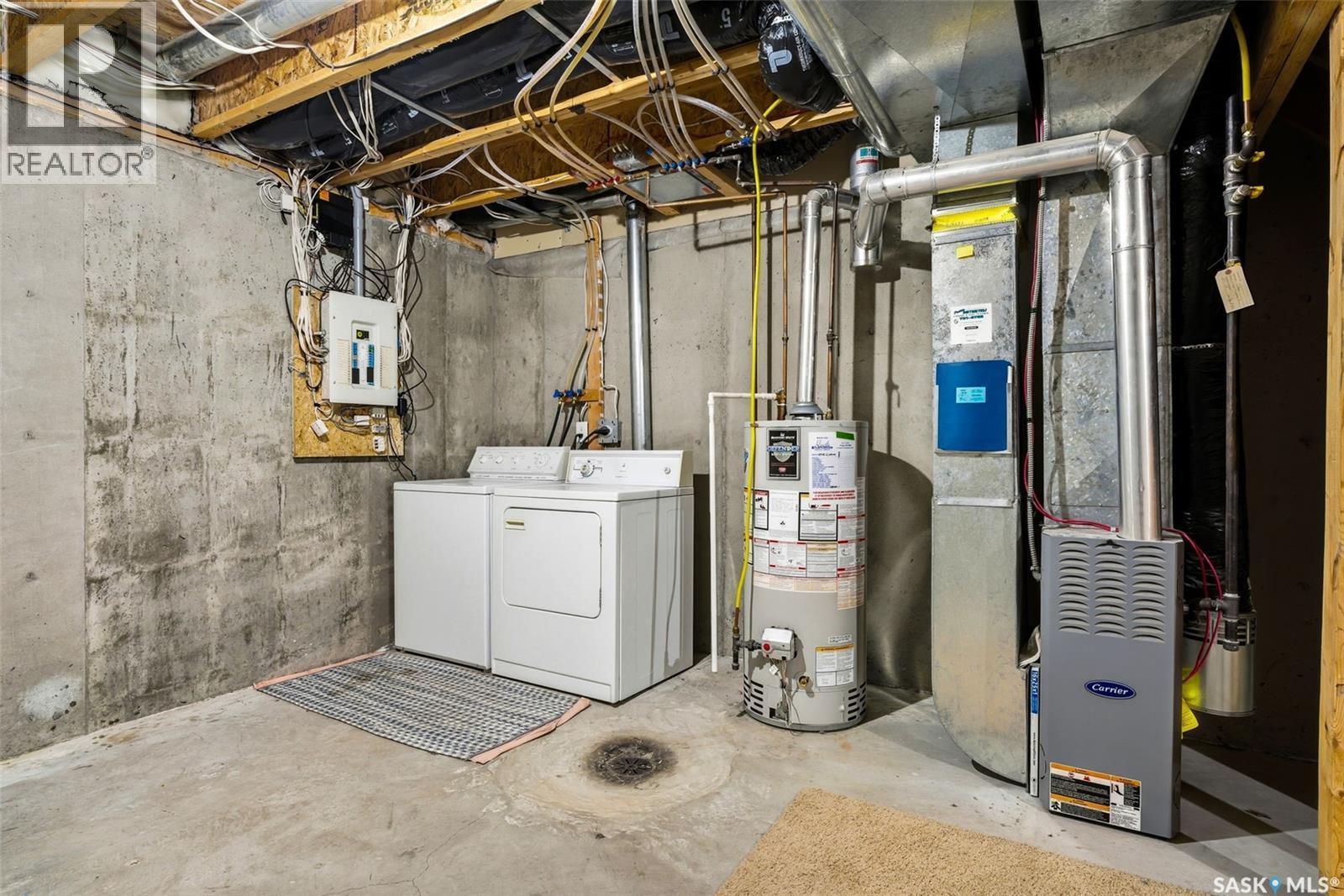 2748 Cranbourn Crescent, Regina, SK - Indoor Photo Showing Other Room