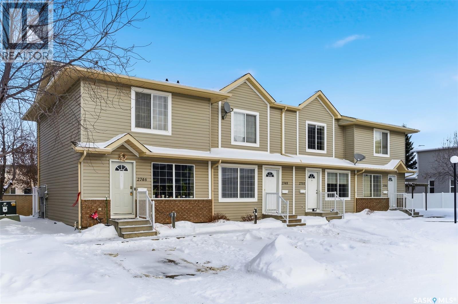 2748 Cranbourn Crescent, Regina, SK - Outdoor With Facade
