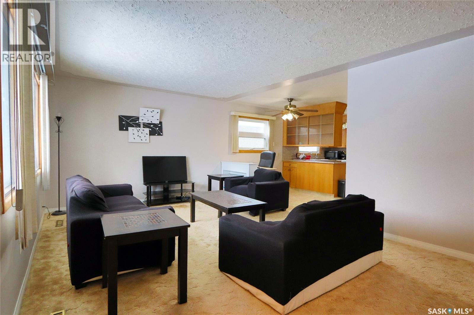 2166 Mcara Street, Regina, SK - Indoor